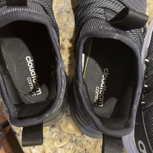 Two pairs adidas cloud run lite shoes - Picture 4 of 10